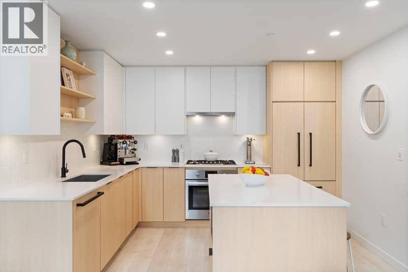 218 2045 Heritage Park Lane, North Vancouver