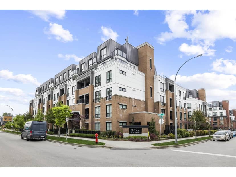 206 8327 201 Street, Langley