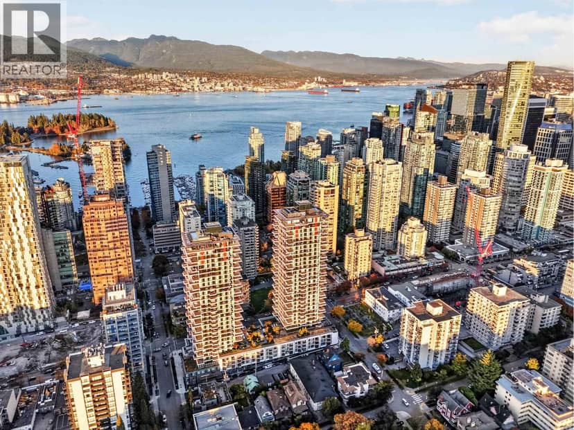 2601 1408 Robson Street — photo 1 of 40