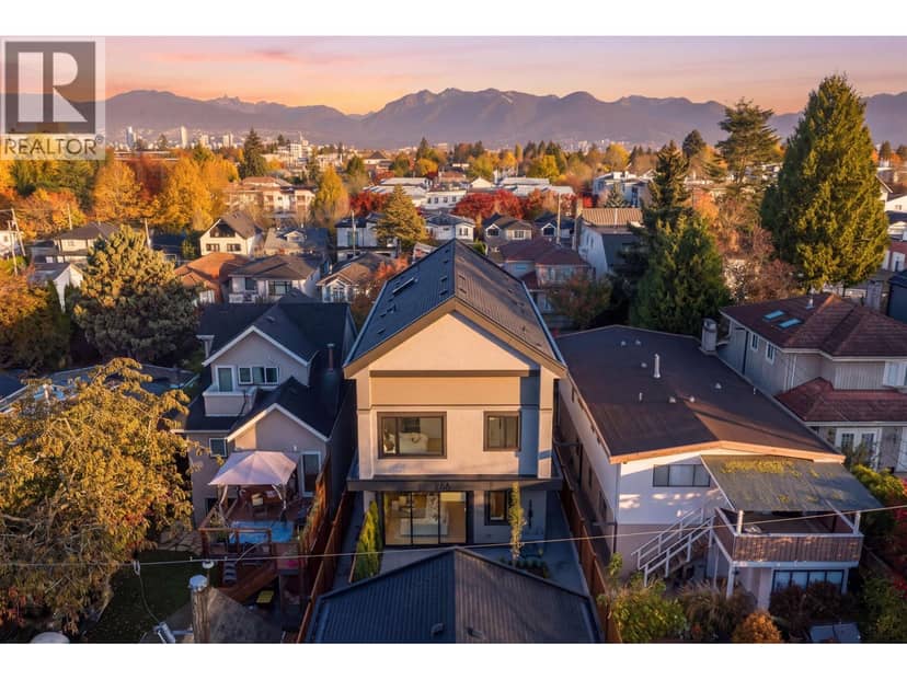 2 266 E 38 Avenue, Vancouver