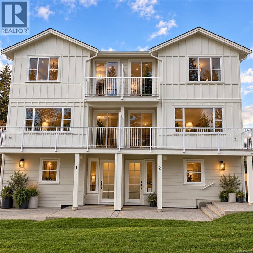 1 768 Lindsay St, Saanich