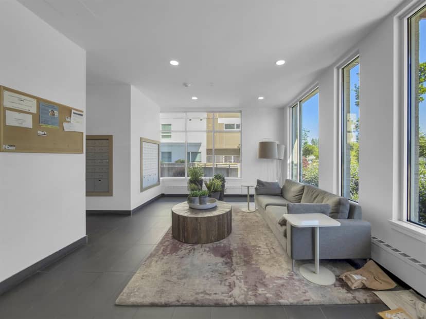 304 13963 105 Boulevard, Surrey