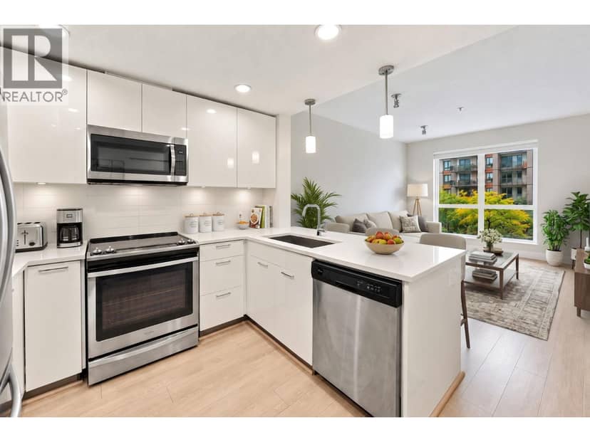 307 719 W 3rd Street, North Vancouver