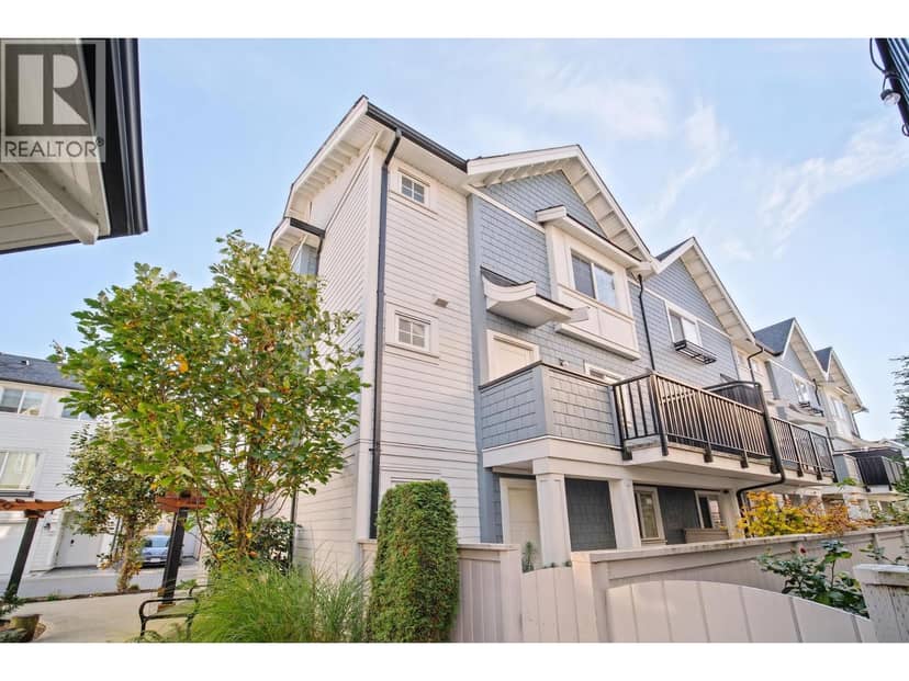 42 9211 McKim Way, Richmond