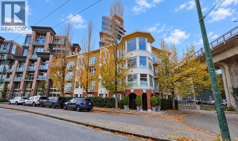 303 1562 W 5th Avenue, Vancouver