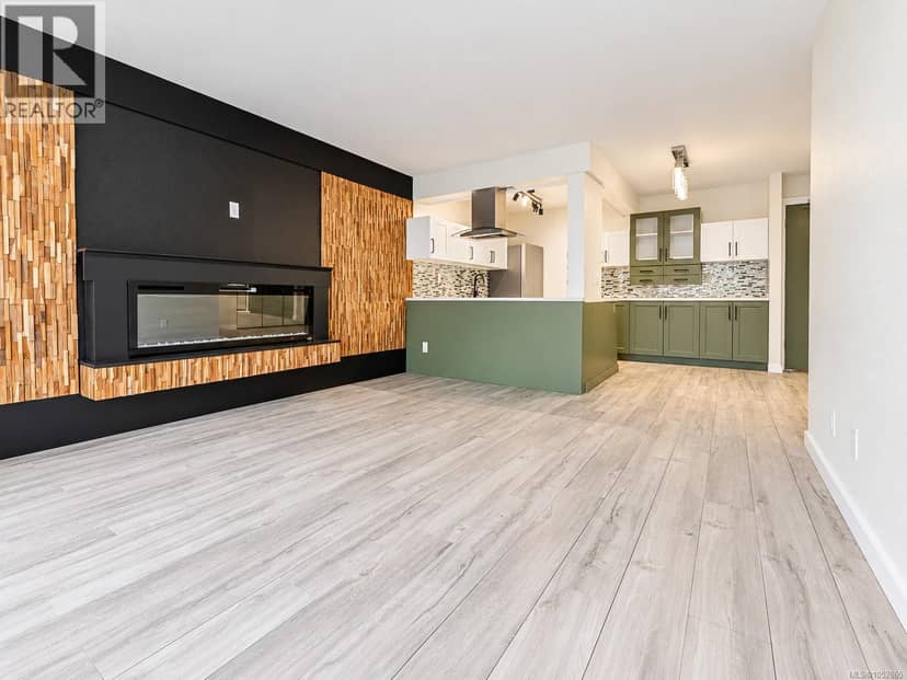 411 3277 Glasgow Ave, Saanich
