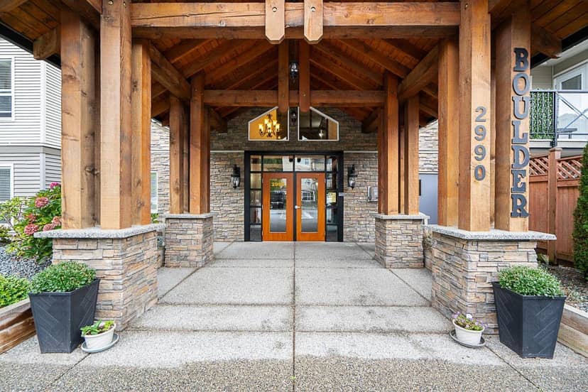 211 2990 Boulder Street, Abbotsford