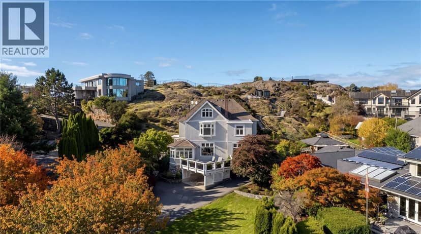 454 Newport Ave, Oak Bay