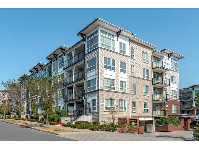 110 6468 195A Street, Surrey