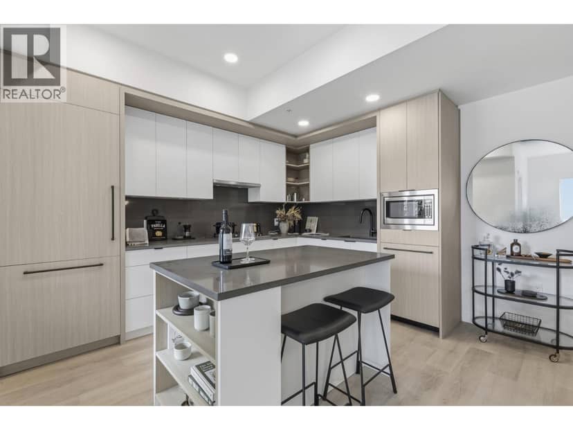 107 2268 E Broadway, Vancouver
