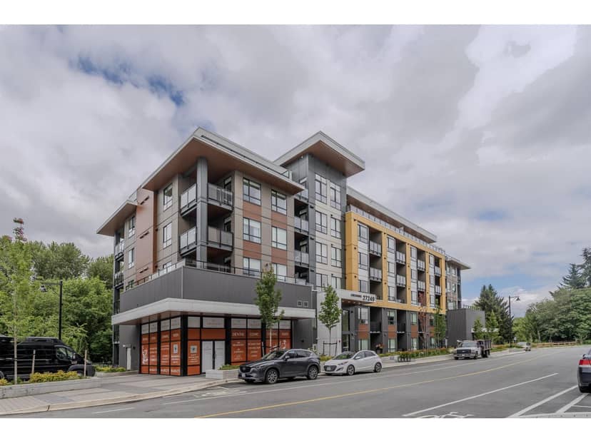 205 27249 Aldergrove Town Centre Drive, Langley