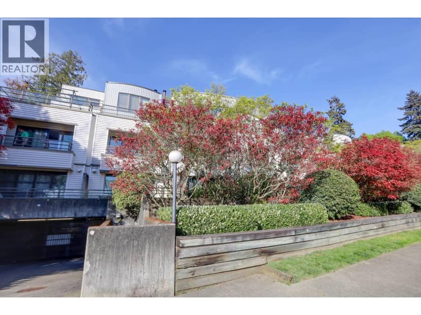 3 2150 SE Marine Drive, Vancouver
