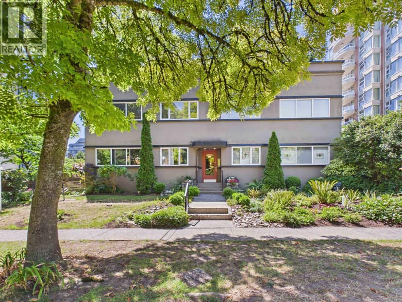 10 2296 W 39th Avenue, Vancouver