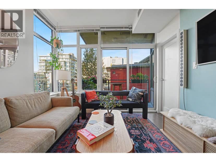 807 38 W 1st Avenue, Vancouver